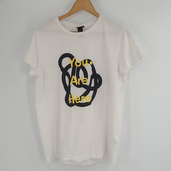 H&M ❤️ (4/$18) White Tee Shirt - Picture 1 of 4